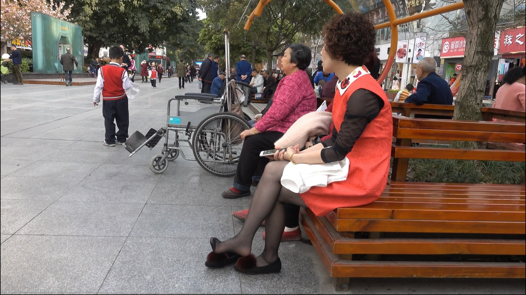 streetsnapnylon[00 00 39][20181205 223251 4]